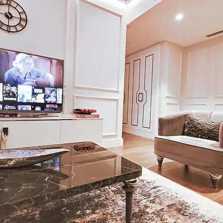 Apartment 2bedroom And At Taksim With Free Parking Istanbul